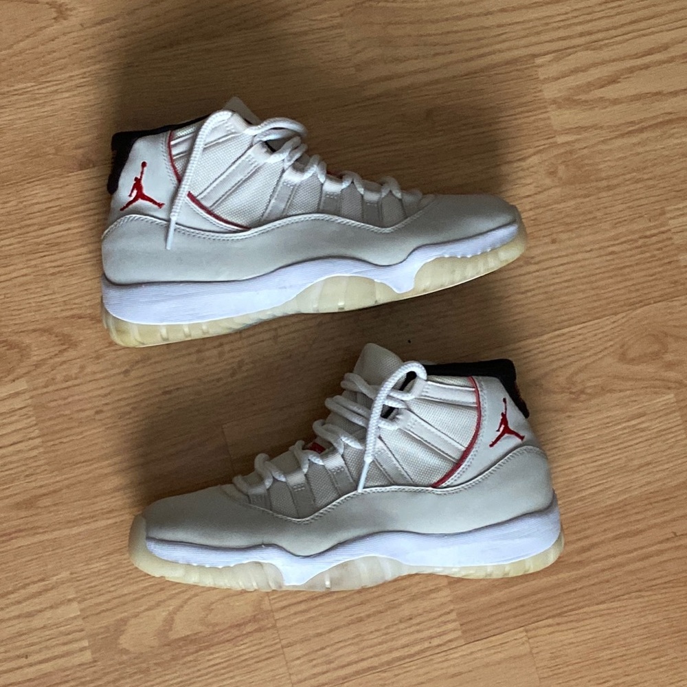 Jordan 11 Retro Platinum Tint